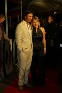23-10-2004 SHOWBIZZ; GALA PREMIERE VAN DE  FILM  ELLIS IN GLAMOURLAND. Met Linda de Mol Joan Collins en Chris Tates, regie door Pieter Kramer,die bekend werd door de serie Ja Zuster Nee Zuster.
foto: Albert den Iseger.