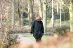 25-01-2006 SHOWBIZZ; LEONTIEN CEULEMANS LEEFT EIGEN LEVEN IN DE ANONIMITEIT. Zij was de eerste presentatrice van het jeugdjournaal dat 5 januari 1981 van start ging, zij was daar 3 jaar werkzaam. Speelde in GTST en diverse andere tv series. Zij stond op de cover vande Veronica gids in 1977 en sierde de cover van Playboy in februari 1991. Nu woont zij alleen en leeft een teruggetrokken leven, weg van alle publiciteit en aandacht.
Ook was zij de grote afwezige op het feest van 50 jarige journaal. Ik zocht haar eens op.
foto: Albert den Iseger.