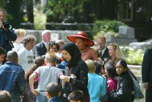 06-07-2004 KONINKLIJK HUIS: MAXIMA BEZOEKT ARTIS IN AMSTERDAM.
foto: Albert den Iseger.