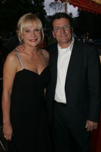 23-10-2004 SHOWBIZZ; GALA PREMIERE VAN DE  FILM  ELLIS IN GLAMOURLAND. Met Linda de Mol Joan Collins en Chris Tates, regie door Pieter Kramer,die bekend werd door de serie Ja Zuster Nee Zuster.
foto: Albert den Iseger.