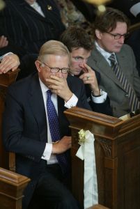 18-10-2003 KONINKLIJK HUIS: BRUILOFT VAN PAULINE SCHRODER IN BLOEMENDAAL.
Tal van familie leden en vrienden waren aanwezig op de bruiloft van de dochter van Martin Schroder. Ook enkele leden van het koningshuis waren aanwezig.
foto: Albert den Iseger.
