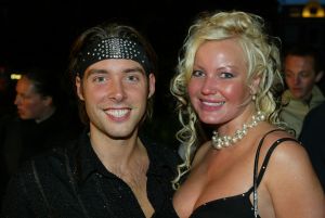 23-10-2004 SHOWBIZZ; GALA PREMIERE VAN DE  FILM  ELLIS IN GLAMOURLAND. Met Linda de Mol Joan Collins en Chris Tates, regie door Pieter Kramer,die bekend werd door de serie Ja Zuster Nee Zuster.
foto: Albert den Iseger.