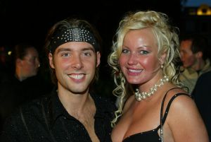 23-10-2004 SHOWBIZZ; GALA PREMIERE VAN DE  FILM  ELLIS IN GLAMOURLAND. Met Linda de Mol Joan Collins en Chris Tates, regie door Pieter Kramer,die bekend werd door de serie Ja Zuster Nee Zuster.
foto: Albert den Iseger.
