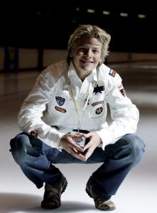 24-01-2006 SHOWBIZZ: THOMAS BERGE BEVIND ZICH OP GLAD IJS VOOR NIEUWSTE FOTO\'S.
Foto: Albert den Iseger.