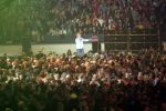 23-01-2006 SHOWBIZZ: TROS MUZIEKFEEST OP HET IJS IN HET THIALF TE HEERENVEEN.De grootste familie van Nederland wist alle grote namen weer naar Heerenveen te krijgen voor een spetterend optreden. Andre Rieu- Charlene- Djumbo,-Jannes-Jan Smit-Imca Marina-Top Stars-Marianne Weber-Wolter Kroes-BZN-Frans Bauer-Belle Perez-Koos Alberts en George Baker waren met schaatsen aanwezig voor een pracht avondje Tros muziek.
foto: Albert den Iseger.