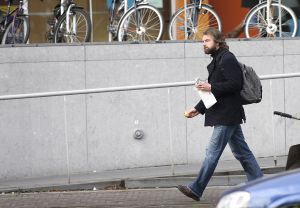 31-01-2008 SHOWBIZZ; VICTOR REINIER GETEKEND DOOR HOTELDRAMA. Nu maanden na het hoteldrama met zijn vriendin Kim Petit loopt Victor regelmatig door Maastricht. Onherkenbaar voor zijn vele fans in de stad van Flikken Maastricht.Het gehele verhaal over Victor deze week in de Prive.
foto: Albert den Iseger
