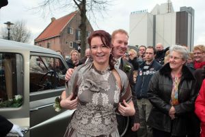 26-01-2008 SHOWBIZZ; DIRK- JAN EN PETRA TROUWEN IN NIJKERK, YVON JASPERS GROTE AFWEZIGE. Weer een boer uit de serie Boer zoekt vrouw die gaat trouwen met zijn grote liefde. Grote afwezige was echter de koppelaarster Yvon Jaspers.
foto: Albert den Iseger.