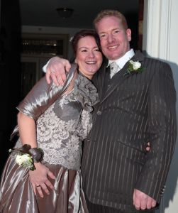 26-01-2008 SHOWBIZZ; DIRK- JAN EN PETRA TROUWEN IN NIJKERK, YVON JASPERS GROTE AFWEZIGE. Weer een boer uit de serie Boer zoekt vrouw die gaat trouwen met zijn grote liefde. Grote afwezige was echter de koppelaarster Yvon Jaspers.
foto: Albert den Iseger.