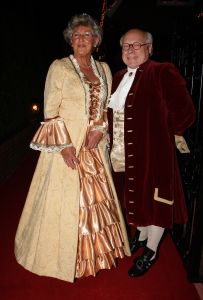 21-12-2008 SHOWBIZZ; HOUSEWARMING PARTY BIJ JAN SMIT EN YOLANTHE VAN CABAU VAN KASBERGEN. Op de uitnodiging stond: Kom als Prins of Prinses. Iedereen die kwam hield zich aan de dresscode.
foto: Albert den Iseger