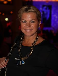 19-01-2009 SHOWBIZZ; WILLEKE ALBERTI HAALT 170.000 EURIES OP VOOR HAAR FOUNDATION.In samenwerking met Frank Wentink productions haal de Willeke een mooi bedrag op voor haar Willeke Alberti Foundation. Zij steunt hiermee projecten in geestelijk en lichamelijke gezondheid.
foto: Albert den Iseger