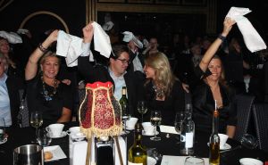 19-01-2009 SHOWBIZZ; WILLEKE ALBERTI HAALT 170.000 EURIES OP VOOR HAAR FOUNDATION.In samenwerking met Frank Wentink productions haal de Willeke een mooi bedrag op voor haar Willeke Alberti Foundation. Zij steunt hiermee projecten in geestelijk en lichamelijke gezondheid.
foto: Albert den Iseger