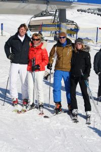 07-01-2009 SHOWBIZZ; CAROLINE TENSEN EN PARTNER PETER GALLAS IN SERFAUS. Tijdens hun wintersport vakantie in het prachtige Serfaus vertelde Caroline dat hun relatie super is en dat een huwelijk niet uitgesloten is.Het hele verhaal deze week in weekblad Prive.
foto: Albert den Iseger.