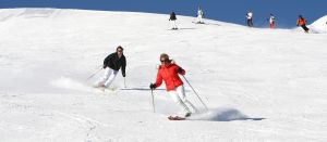 07-01-2009 SHOWBIZZ; CAROLINE TENSEN EN PARTNER PETER GALLAS IN SERFAUS. Tijdens hun wintersport vakantie in het prachtige Serfaus vertelde Caroline dat hun relatie super is en dat een huwelijk niet uitgesloten is.Het hele verhaal deze week in weekblad Prive.
foto: Albert den Iseger.