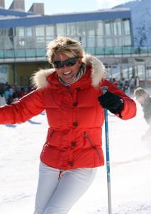 07-01-2009 SHOWBIZZ; CAROLINE TENSEN EN PARTNER PETER GALLAS IN SERFAUS. Tijdens hun wintersport vakantie in het prachtige Serfaus vertelde Caroline dat hun relatie super is en dat een huwelijk niet uitgesloten is.Het hele verhaal deze week in weekblad Prive.
foto: Albert den Iseger.