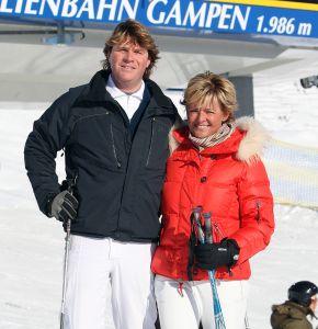 07-01-2009 SHOWBIZZ; CAROLINE TENSEN EN PARTNER PETER GALLAS IN SERFAUS. Tijdens hun wintersport vakantie in het prachtige Serfaus vertelde Caroline dat hun relatie super is en dat een huwelijk niet uitgesloten is.Het hele verhaal deze week in weekblad Prive.
foto: Albert den Iseger.
