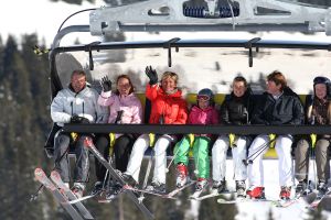 07-01-2009 SHOWBIZZ; CAROLINE TENSEN EN PARTNER PETER GALLAS IN SERFAUS. Tijdens hun wintersport vakantie in het prachtige Serfaus vertelde Caroline dat hun relatie super is en dat een huwelijk niet uitgesloten is.Het hele verhaal deze week in weekblad Prive.
foto: Albert den Iseger.
