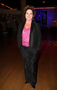 19-01-2009 SHOWBIZZ; WILLEKE ALBERTI HAALT 170.000 EURIES OP VOOR HAAR FOUNDATION.In samenwerking met Frank Wentink productions haal de Willeke een mooi bedrag op voor haar Willeke Alberti Foundation. Zij steunt hiermee projecten in geestelijk en lichamelijke gezondheid.
foto: Albert den Iseger
