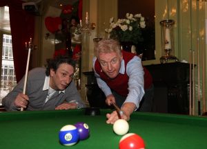 30-01-2009 SHOWBIZZ; ANDRE VAN DUIN KIEST WEER VOOR CORRY VAN GORP. Wat niemand meer voor mogelijk had gehouden gaat nu echt gebeuren. Andre van Duin en Corry van Gorp gaan weer samenwerken. De komiek polste zijn oud collega en die had er wel oren naar, maar het word geen gooi en smijt werk meer zo vertelde Corry mij. Ik ben nog in een goede conditie maar niet meer voor het te gekke werk. Mevrouw de Bok straks weer terug, dat word weer lachen en gieren.
foto: Albert den Iseger.