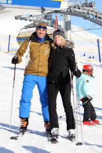 07-01-2009 SHOWBIZZ; CAROLINE TENSEN EN PARTNER PETER GALLAS IN SERFAUS. Tijdens hun wintersport vakantie in het prachtige Serfaus vertelde Caroline dat hun relatie super is en dat een huwelijk niet uitgesloten is.Het hele verhaal deze week in weekblad Prive.
foto: Albert den Iseger.