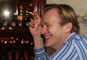30-01-2009 SHOWBIZZ; ANDRE VAN DUIN KIEST WEER VOOR CORRY VAN GORP. Wat niemand meer voor mogelijk had gehouden gaat nu echt gebeuren. Andre van Duin en Corry van Gorp gaan weer samenwerken. De komiek polste zijn oud collega en die had er wel oren naar, maar het word geen gooi en smijt werk meer zo vertelde Corry mij. Ik ben nog in een goede conditie maar niet meer voor het te gekke werk. Mevrouw de Bok straks weer terug, dat word weer lachen en gieren.
foto: Albert den Iseger.