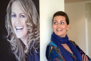 29-01-2009 SHOWBIZZ; MONIQUE DE DOCHTER RIA VALK LAG NEGEN WEKEN IN COMA. De dochter van Ria Valk lag negen weken in coma tengevolge van streptokokken infectie. Zij is inmiddels ontslagen uit het ziekenhuis en is nu bezig met te revalideren. Vandaag zal zij de verrassing zijn op het feest van Ria Valk die haar 50 jarige jubileum viert.
foto: Albert den Iseger