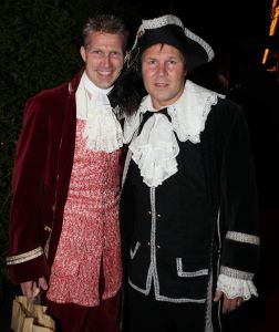 21-12-2008 SHOWBIZZ; HOUSEWARMING PARTY BIJ JAN SMIT EN YOLANTHE VAN CABAU VAN KASBERGEN. Op de uitnodiging stond: Kom als Prins of Prinses. Iedereen die kwam hield zich aan de dresscode.
foto: Albert den Iseger