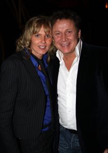 19-01-2009 SHOWBIZZ; WILLEKE ALBERTI HAALT 170.000 EURIES OP VOOR HAAR FOUNDATION.In samenwerking met Frank Wentink productions haal de Willeke een mooi bedrag op voor haar Willeke Alberti Foundation. Zij steunt hiermee projecten in geestelijk en lichamelijke gezondheid.
foto: Albert den Iseger