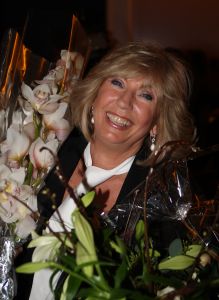 19-01-2009 SHOWBIZZ; WILLEKE ALBERTI HAALT 170.000 EURIES OP VOOR HAAR FOUNDATION.In samenwerking met Frank Wentink productions haal de Willeke een mooi bedrag op voor haar Willeke Alberti Foundation. Zij steunt hiermee projecten in geestelijk en lichamelijke gezondheid.
foto: Albert den Iseger