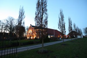 30-12-2009 SHOWBIZZ; PRIVE KERSTDINER BIJ IMCA MARINA THUIS MET VELE BN ers. Gerard Joling kwam in stijl, per helicopter. Gastvrouw Imca Marina was samen met Saskia en Serge_Gerard Joling_Thomas Berge_Jacques de Ancona en partner Hans_Dennie Christiaan_Marja en Liny en Edgar Vos.
foto: Albert den Iseger.