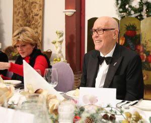 30-12-2009 SHOWBIZZ; PRIVE KERSTDINER BIJ IMCA MARINA THUIS MET VELE BN ers. Gerard Joling kwam in stijl, per helicopter. Gastvrouw Imca Marina was samen met Saskia en Serge_Gerard Joling_Thomas Berge_Jacques de Ancona en partner Hans_Dennie Christiaan_Marja en Liny en Edgar Vos.
foto: Albert den Iseger.
