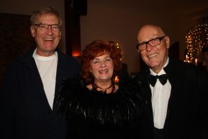 30-12-2009 SHOWBIZZ; PRIVE KERSTDINER BIJ IMCA MARINA THUIS MET VELE BN ers. Gerard Joling kwam in stijl, per helicopter. Gastvrouw Imca Marina was samen met Saskia en Serge_Gerard Joling_Thomas Berge_Jacques de Ancona en partner Hans_Dennie Christiaan_Marja en Liny en Edgar Vos.
foto: Albert den Iseger.