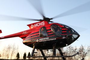 30-12-2009 SHOWBIZZ; PRIVE KERSTDINER BIJ IMCA MARINA THUIS MET VELE BN ers. Gerard Joling kwam in stijl, per helicopter. Gastvrouw Imca Marina was samen met Saskia en Serge_Gerard Joling_Thomas Berge_Jacques de Ancona en partner Hans_Dennie Christiaan_Marja en Liny en Edgar Vos.
foto: Albert den Iseger.