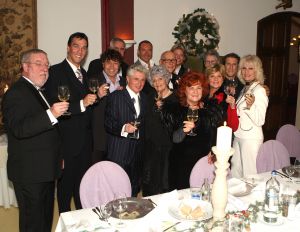 30-12-2009 SHOWBIZZ; PRIVE KERSTDINER BIJ IMCA MARINA THUIS MET VELE BN ers. Gerard Joling kwam in stijl, per helicopter. Gastvrouw Imca Marina was samen met Saskia en Serge_Gerard Joling_Thomas Berge_Jacques de Ancona en partner Hans_Dennie Christiaan_Marja en Liny en Edgar Vos.
foto: Albert den Iseger.