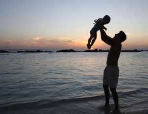 31-12-2009 SHOWBIZZ; JARIGE JOB JAN SMIT VIERT VERJAARDAG MET VRIENDEN EN FAMILIE OP OVERHEERLIJK CURACAO.Het verjaardags feestje werd er eentje om niet gauw te vergeten voor de inmiddels 24 jarige Jan Smit. Met zijn vrienden en familie werd het een knalfuif op het populaire Mambo Beach. Manager Jaap Buijs had een taart besteld van 1 meter doorsnee en excact 12.00 uur prooste iedereen op Jan zijn verjaardag, tot in de kleine uurtjes was het gezellig en genoten vrienden en familie van de zwoele nacht en de gastvrijheid van Jan en natuurlijk zijn Liza. 
foto: Albert den Iseger.