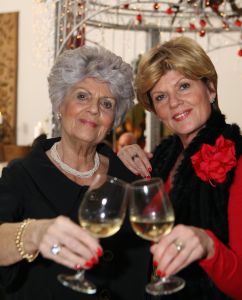 30-12-2009 SHOWBIZZ; PRIVE KERSTDINER BIJ IMCA MARINA THUIS MET VELE BN ers. Gerard Joling kwam in stijl, per helicopter. Gastvrouw Imca Marina was samen met Saskia en Serge_Gerard Joling_Thomas Berge_Jacques de Ancona en partner Hans_Dennie Christiaan_Marja en Liny en Edgar Vos.
foto: Albert den Iseger.