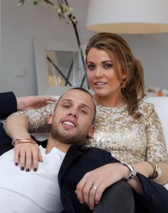 14-01-2011 SHOWBIZZ ; JOHN  EN CHARLOTTE-SOPHIE HEITINGA VERWACHTEN HUN 2DE KIND. Charlotte_Sophie Heitinga verwacht in Juli haar tweede kind. Het paar hoopt dat de bevalling zal gaan plaats vinden in Madrid. Jezebel kan bijna niet wachten tot haar broertje of zusje geboren is. En luistert elke dag naar de buik van mama. Het prachtige exclusieve interview van Edwin Bredius staat deze week in de extra dikke Prive.
foto: Albert den Iseger