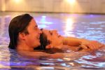 6-01-2011 SHOWBIZZ; DE MEEST VRIENDELIJKE TUINMAN VAN NEDERLAND MET A.S.  VROUW EN KINDEREN OP WINTERSPORT. Het ultieme gezinsgeluk in de Oostenrijkse sneeuw was dit jaar voor Lodewijk Hoekstra en zijn aanstaande vrouw Kristel. Het paar heeft plannen om in het voorjaar van dit nieuwe jaar te gaan trouwen in Spanje. Wij namen met paar mee naar Seefeld in het prachtige Alpenmedhotel Lamm. Lodewijk en Kristel genoten samen met hun kinderen Diese en Mels van het prachtige winterse landschap en natuurlijk van de eerste skilessen. De hele reportage vind u terug in Prive nr.51.
Foto: Albert den Iseger.