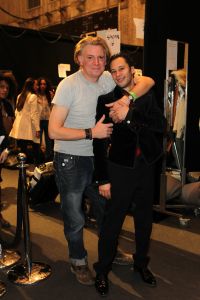 30-01-2012 SHOWBIZZ; ERNY VAN REIJMERSDAL TOONDE ZIJN NIEUWE COLLECTIE OP AMSTERDAM FASHIONWEEK. Het bloed kruipt waar het niet kan gaan, zegt Erny na zijn schitterende modeshow op de A.F.W. Bij het zien van het eerste gedeelte van de show weet en voel je al de vakmanschap van Erny. Prachtige stoffen en opmerkelijk veel vossen bont, gecombineerd met prachtige stoere laarzen en ruig leer. Iedereen ging op de banken staan en Erny en zijn partner genoten van het minutenlang applause.
foto: Albert den Iseger.