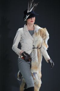 30-01-2012 SHOWBIZZ; ERNY VAN REIJMERSDAL TOONDE ZIJN NIEUWE COLLECTIE OP AMSTERDAM FASHIONWEEK. Het bloed kruipt waar het niet kan gaan, zegt Erny na zijn schitterende modeshow op de A.F.W. Bij het zien van het eerste gedeelte van de show weet en voel je al de vakmanschap van Erny. Prachtige stoffen en opmerkelijk veel vossen bont, gecombineerd met prachtige stoere laarzen en ruig leer. Iedereen ging op de banken staan en Erny en zijn partner genoten van het minutenlang applause.
foto: Albert den Iseger.