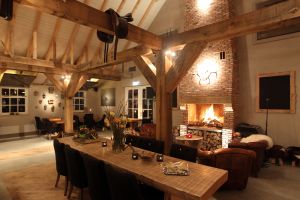 14-01-2012 SHOWBIZZ; NIKKI EN FRANK LACROIX OPENDE GASTERIJ EN BED EN BREAKFAST HET RUITERHUYS. Even gastvrij genieten van omgeving en de landelijke sfeer. De dochter en schoonzoon van Henny Huisman opende vorig week hun droom HET RUITERHUYS op het landgoed van Henny. Een werkelijk prachtig horecabedrijf wat 7 dagen per week is geopend voor wie wil genieten van hun gastvrijheid.
foto: Albert den Iseger.
