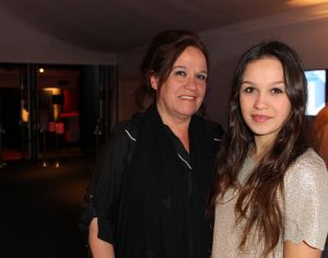 30-01-2012 SHOWBIZZ; ERNY VAN REIJMERSDAL TOONDE ZIJN NIEUWE COLLECTIE OP AMSTERDAM FASHIONWEEK. Het bloed kruipt waar het niet kan gaan, zegt Erny na zijn schitterende modeshow op de A.F.W. Bij het zien van het eerste gedeelte van de show weet en voel je al de vakmanschap van Erny. Prachtige stoffen en opmerkelijk veel vossen bont, gecombineerd met prachtige stoere laarzen en ruig leer. Iedereen ging op de banken staan en Erny en zijn partner genoten van het minutenlang applause.
foto: Albert den Iseger.