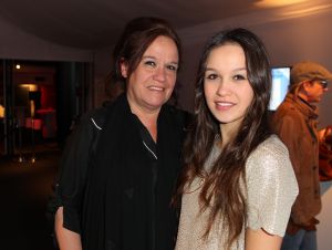 30-01-2012 SHOWBIZZ; ERNY VAN REIJMERSDAL TOONDE ZIJN NIEUWE COLLECTIE OP AMSTERDAM FASHIONWEEK. Het bloed kruipt waar het niet kan gaan, zegt Erny na zijn schitterende modeshow op de A.F.W. Bij het zien van het eerste gedeelte van de show weet en voel je al de vakmanschap van Erny. Prachtige stoffen en opmerkelijk veel vossen bont, gecombineerd met prachtige stoere laarzen en ruig leer. Iedereen ging op de banken staan en Erny en zijn partner genoten van het minutenlang applause.
foto: Albert den Iseger.
