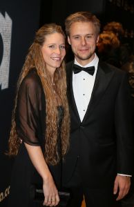 28-01-2013 SHOWBIZZ; VERLIEFD OP IBIZA, NIEUWE FILM VAN JOHAN NEIJENHUIS. Gisteravond ging Verliefd op Ibiza officieel in premiere in Pathe Tuschinski Amsterdam. De volledige cast en crew en tout Bekend Nederland was op de premiere aanwezig. Ook was alle belangrijke pers ter plaatse om de prachtig geklede gasten vast te leggen op de gevoelige plaat of om een interview af te nemen. Alle 3 zalen van het theater waren gevuld met premieregasten, nog nooit eerder had Tuschinski een premiere van een dergelijk formaat.
foto: Albert den Iseger