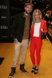 28-01-2013 SHOWBIZZ; VERLIEFD OP IBIZA, NIEUWE FILM VAN JOHAN NEIJENHUIS. Gisteravond ging Verliefd op Ibiza officieel in premiere in Pathe Tuschinski Amsterdam. De volledige cast en crew en tout Bekend Nederland was op de premiere aanwezig. Ook was alle belangrijke pers ter plaatse om de prachtig geklede gasten vast te leggen op de gevoelige plaat of om een interview af te nemen. Alle 3 zalen van het theater waren gevuld met premieregasten, nog nooit eerder had Tuschinski een premiere van een dergelijk formaat.
foto: Albert den Iseger