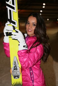 18-01-2013 SHOWBIZZ; STERREN SPRINGEN VAN DE 70 METER SCHANS. De Vliegende Hollanders gaan straks echt proberen om van een zeventig meter hoge schans te springen. Gerard Joling en Tess Milne presenteren het sensationele Vliegende Hollanders programma dat SBS6 vanaf Februari zal gaan uitzenden. De mee werkende BN-ers zijn, Lange Frans en rapper Keizer-Sita Vermeulen- en Shary An Nivillac-Emile Ratelband en Mari van der Ven-Dean Saunders en Bibi Breijman-Koert Jan de Bruijn en Geert Hoes, Jody Bernal en Chimene Oosterhout, John de Wolf en Ingrid Jansen, Robert Schumacher en Kelly van der Veer.
foto: Albert den Iseger.