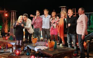 05-01-2013 SHOWBIZZ; DE BESTE ZANGERS VAN NEDERLAND. Vanaf zaterdag 5 Januari om 21.00 uur op Ned.1 zendt de TROS een gloednieuwe serie van de Beste Zangers van Ned. uit. In het swingende meezing programma brengt Jan Smit midden in de winter veel warmte de huiskamers binnen. Het alweer vijfde seizoen nemen Charly Luske-Angela Groothuizen-Simone Kleinsma-Rob de Nijs- Raffaela- Tim Douwsma en Bastiaan Ragas het tegen elkaar op. Vanuit het mooie IBIZA kunt u genieten van heerlijke muziek en de prachtigste beelden. Wij waren erbij en maakte de mooiste foto s.
Foto: Albert den Iseger.