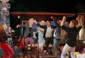 05-01-2013 SHOWBIZZ; DE BESTE ZANGERS VAN NEDERLAND. Vanaf zaterdag 5 Januari om 21.00 uur op Ned.1 zendt de TROS een gloednieuwe serie van de Beste Zangers van Ned. uit. In het swingende meezing programma brengt Jan Smit midden in de winter veel warmte de huiskamers binnen. Het alweer vijfde seizoen nemen Charly Luske-Angela Groothuizen-Simone Kleinsma-Rob de Nijs- Raffaela- Tim Douwsma en Bastiaan Ragas het tegen elkaar op. Vanuit het mooie IBIZA kunt u genieten van heerlijke muziek en de prachtigste beelden. Wij waren erbij en maakte de mooiste foto s.
Foto: Albert den Iseger.