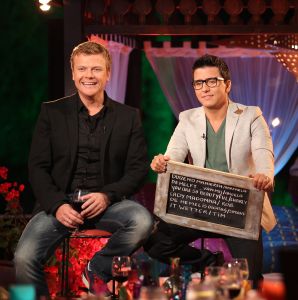 05-01-2013 SHOWBIZZ; DE BESTE ZANGERS VAN NEDERLAND. Vanaf zaterdag 5 Januari om 21.00 uur op Ned.1 zendt de TROS een gloednieuwe serie van de Beste Zangers van Ned. uit. In het swingende meezing programma brengt Jan Smit midden in de winter veel warmte de huiskamers binnen. Het alweer vijfde seizoen nemen Charly Luske-Angela Groothuizen-Simone Kleinsma-Rob de Nijs- Raffaela- Tim Douwsma en Bastiaan Ragas het tegen elkaar op. Vanuit het mooie IBIZA kunt u genieten van heerlijke muziek en de prachtigste beelden. Wij waren erbij en maakte de mooiste foto s.
Foto: Albert den Iseger.