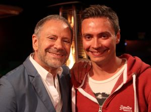 05-01-2013 SHOWBIZZ; DE BESTE ZANGERS VAN NEDERLAND. Vanaf zaterdag 5 Januari om 21.00 uur op Ned.1 zendt de TROS een gloednieuwe serie van de Beste Zangers van Ned. uit. In het swingende meezing programma brengt Jan Smit midden in de winter veel warmte de huiskamers binnen. Het alweer vijfde seizoen nemen Charly Luske-Angela Groothuizen-Simone Kleinsma-Rob de Nijs- Raffaela- Tim Douwsma en Bastiaan Ragas het tegen elkaar op. Vanuit het mooie IBIZA kunt u genieten van heerlijke muziek en de prachtigste beelden. Wij waren erbij en maakte de mooiste foto s.
Foto: Albert den Iseger.