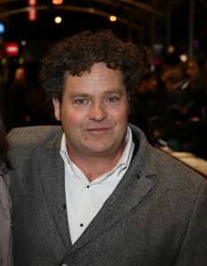 28-01-2013 SHOWBIZZ; VERLIEFD OP IBIZA, NIEUWE FILM VAN JOHAN NEIJENHUIS. Gisteravond ging Verliefd op Ibiza officieel in premiere in Pathe Tuschinski Amsterdam. De volledige cast en crew en tout Bekend Nederland was op de premiere aanwezig. Ook was alle belangrijke pers ter plaatse om de prachtig geklede gasten vast te leggen op de gevoelige plaat of om een interview af te nemen. Alle 3 zalen van het theater waren gevuld met premieregasten, nog nooit eerder had Tuschinski een premiere van een dergelijk formaat.
foto: Albert den Iseger